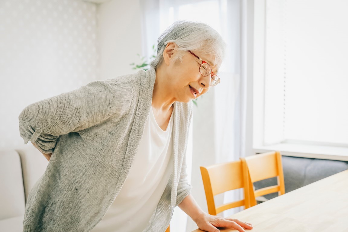 Le tassement vertébral est souvent causé par le vieillissement 